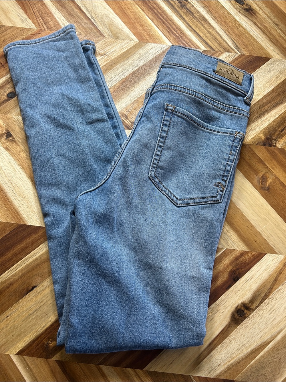 Jordache Women's Light Wash Skinny Jeans